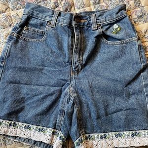 Vintage Laced and Embroidered Denim Mom Jeans
